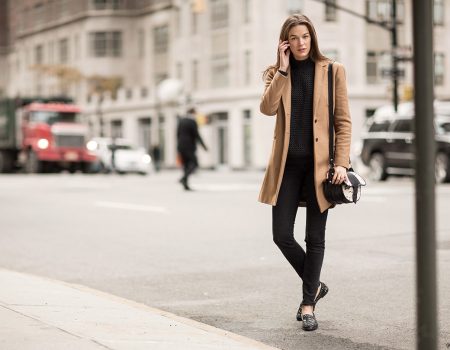 What to wear these days: natural and simple