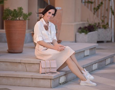 Style of the day: skirt and sneakers