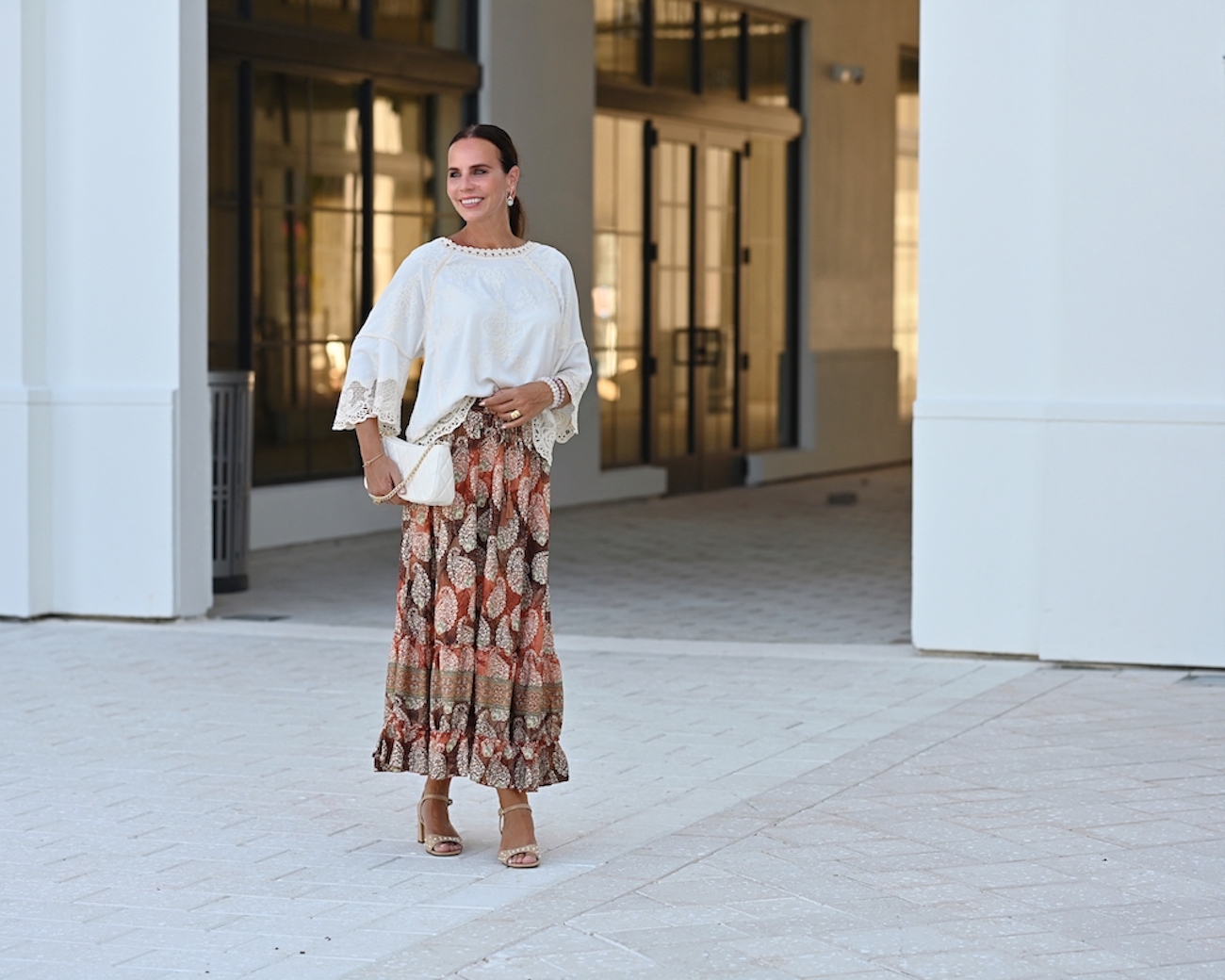 The Silent Power of Neutrals