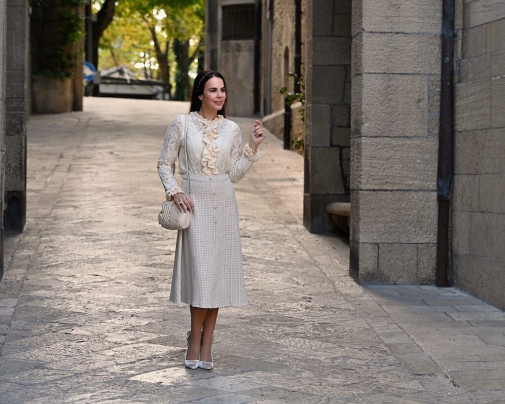 Style of the day: bouclè and lace