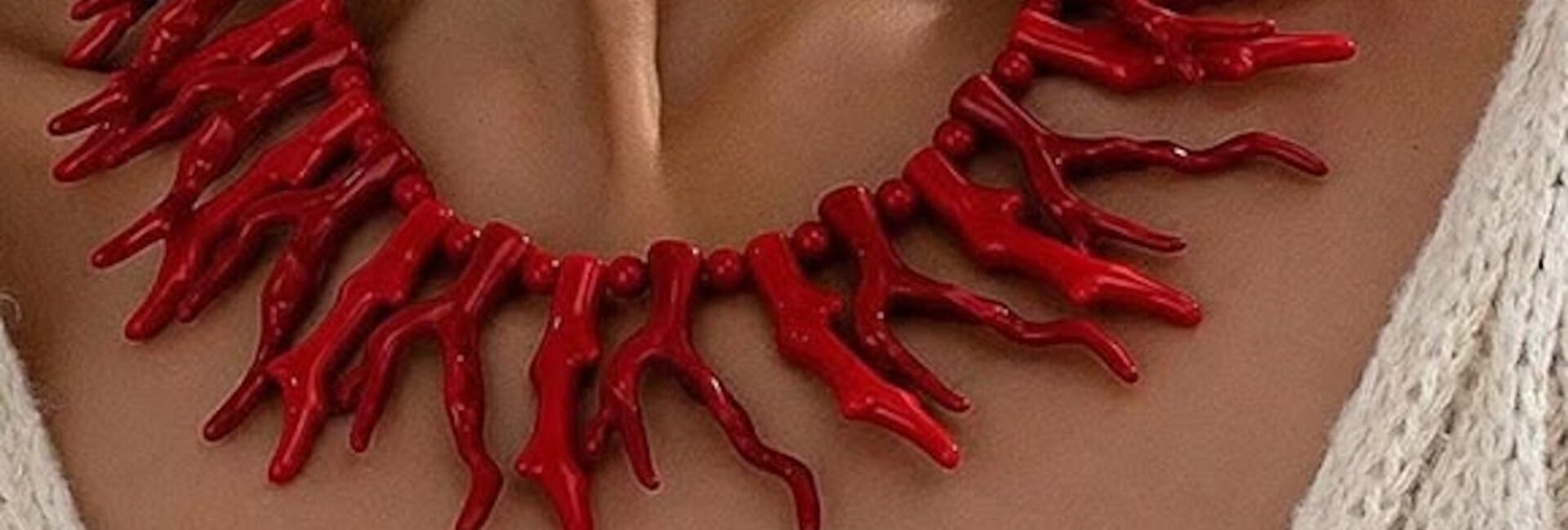 Coral Jewelry: The Red Thread of Summer Elegance