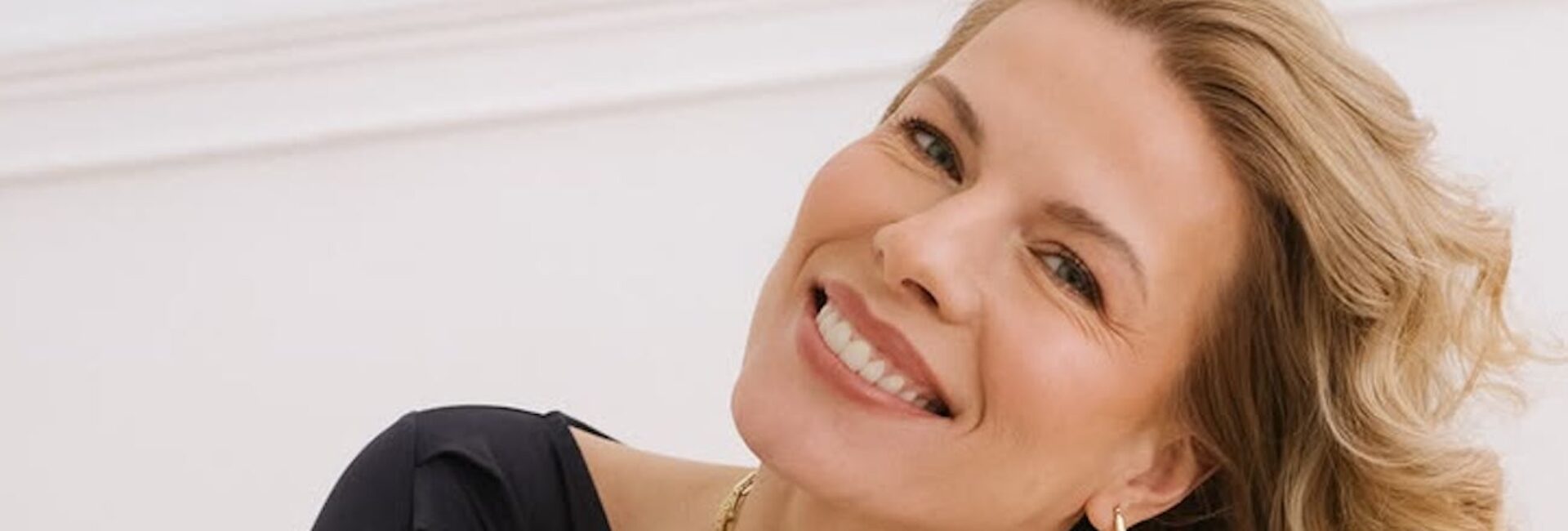 The 7 Fashion Pieces Every Woman Over 50 Should Have in Her Wardrobe